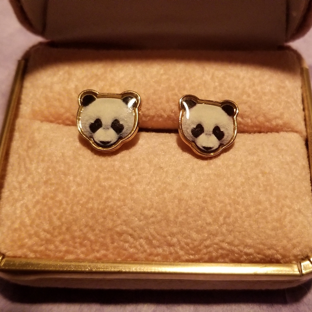 💎Forever 21 panda earrings